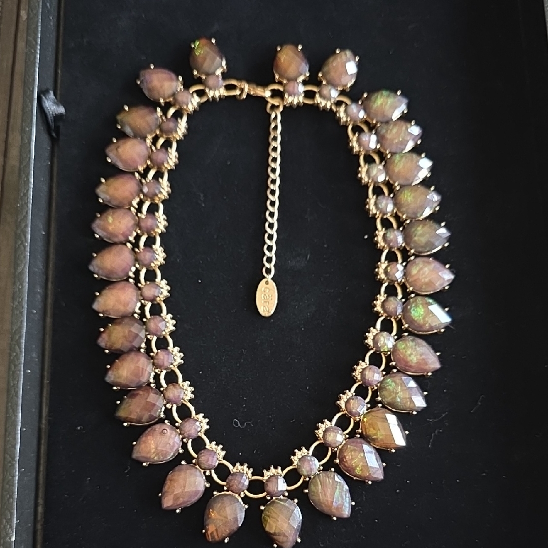 Luxurious Gold And Iridescent Flash Women's Choker Necklace